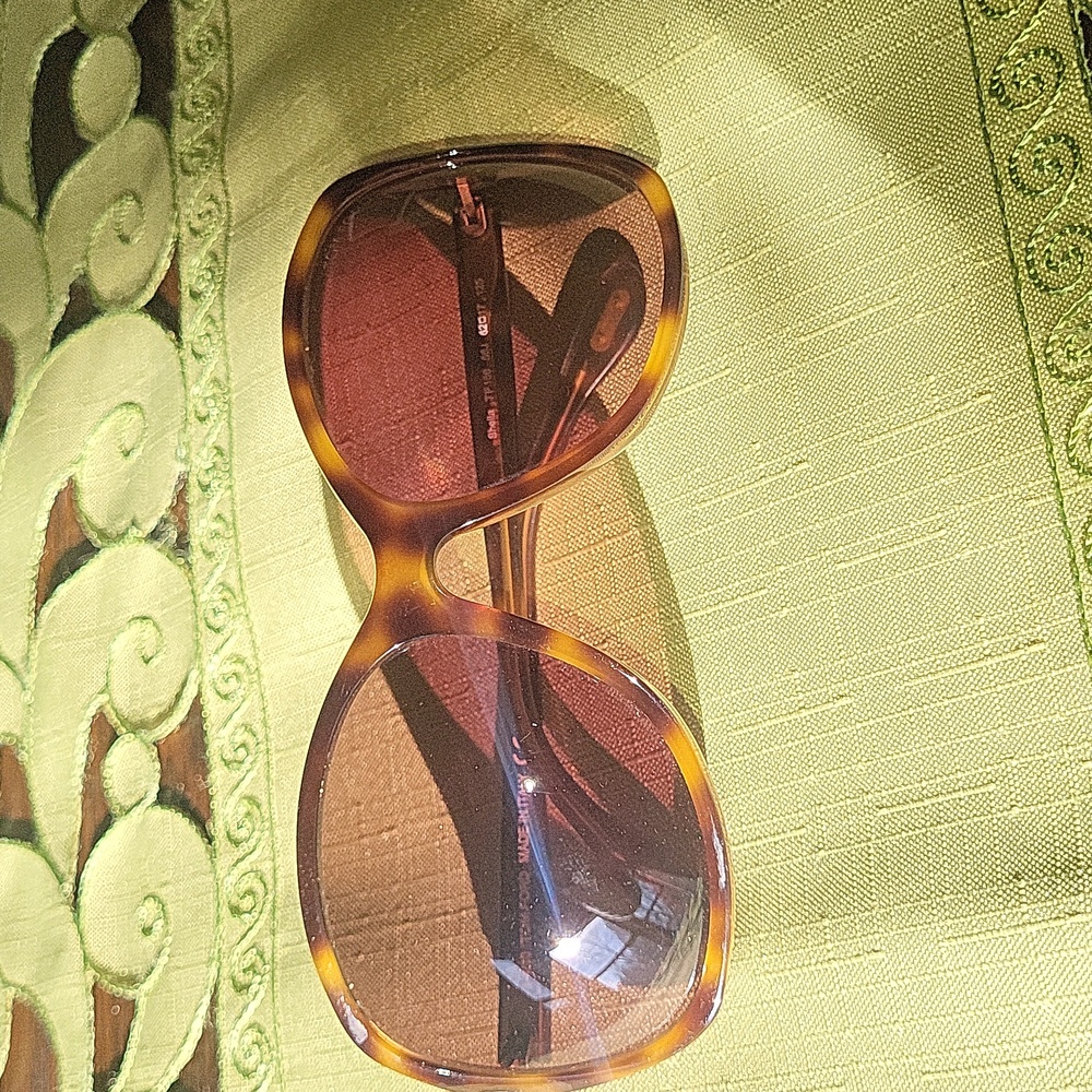 Tom Ford Sunglasses - Picture 3 of 6